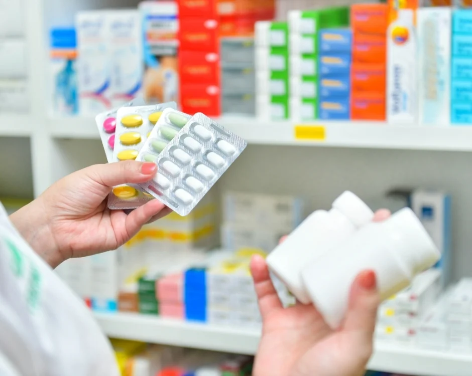 An overview of Evidence-based medicine vs precision medicine in comparison with their limitations